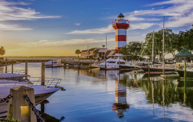 Top 10 Safest and Most Relaxing Beach Towns in the USA for Women in 2024