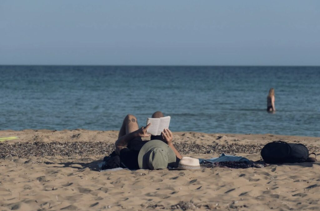 5 Perfect Beach Reads for Your Vacation